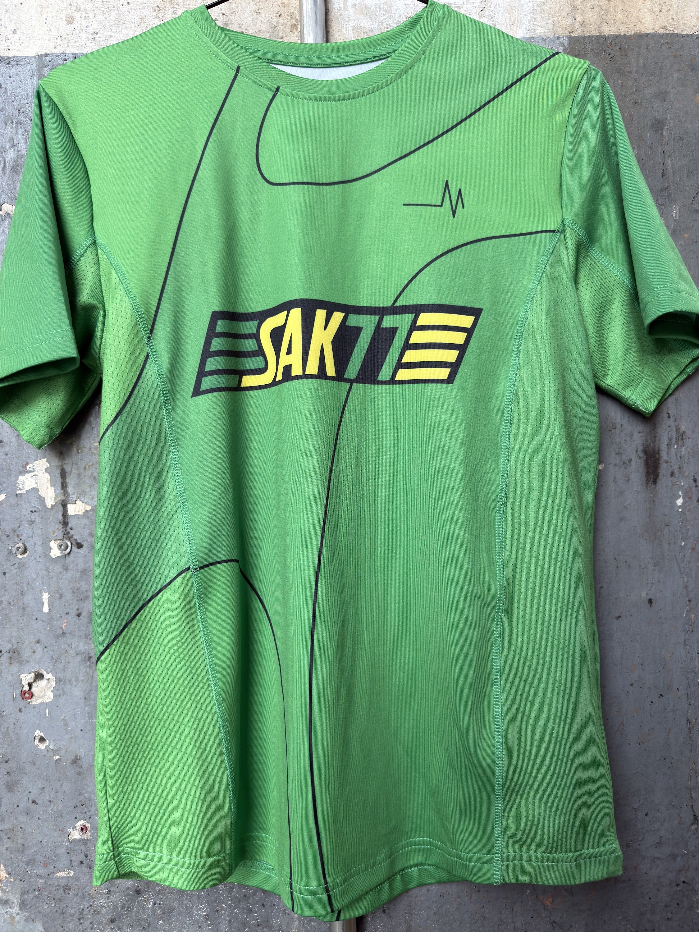 SAK77 T-Shirt // Damer – Produktfoto forside