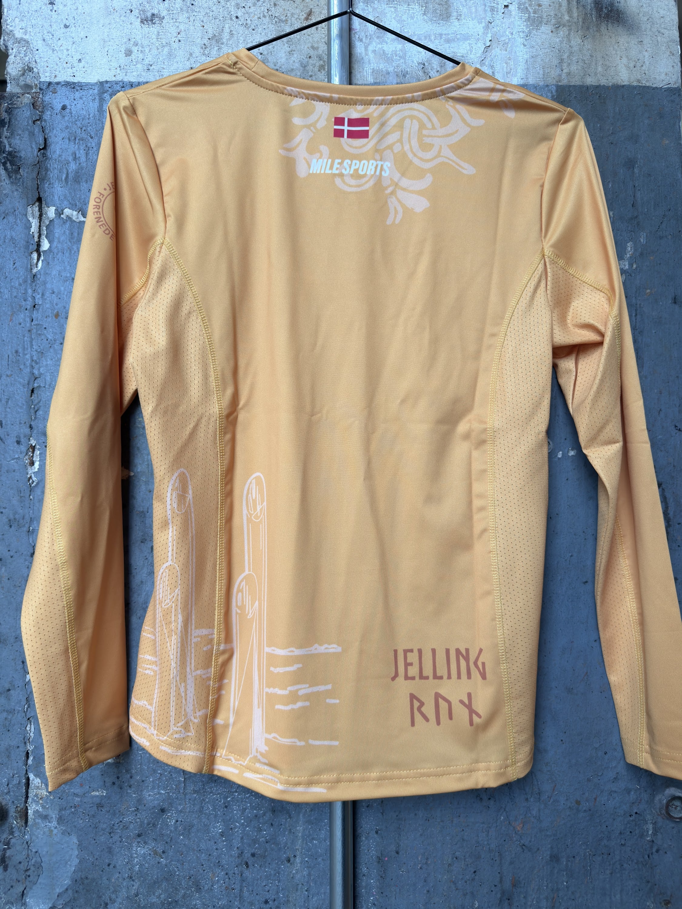 JELLING FS Long Sleeve T-shirt // Herrer – Produktfoto bagside