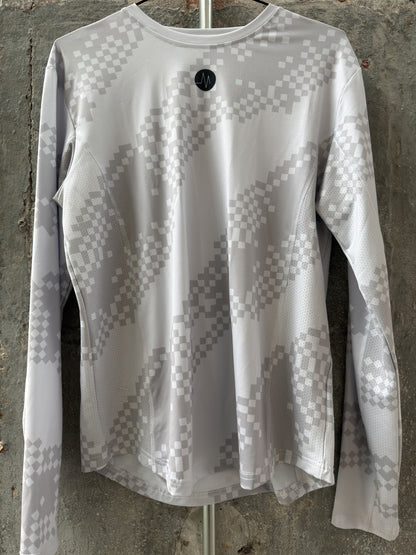 MS Long Sleeve T-Shirt Lysegrå // Damer – Produktfoto forside 2